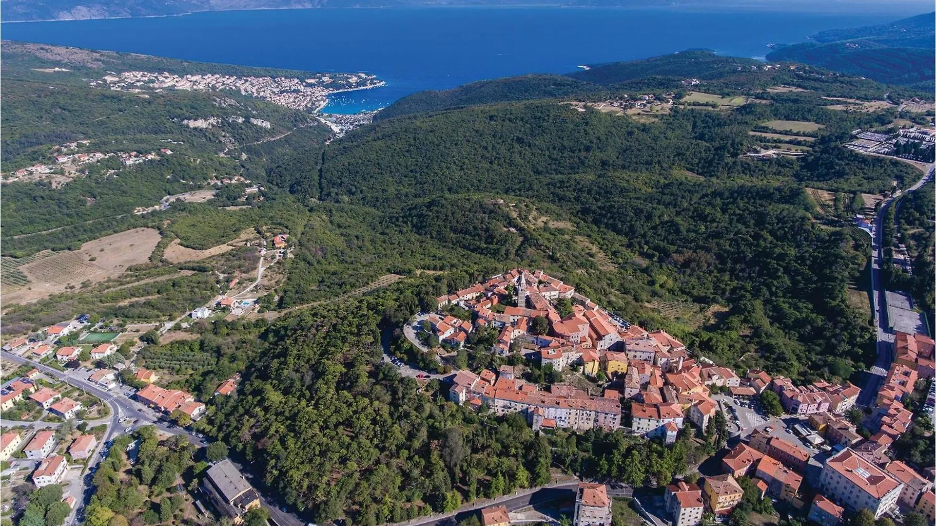 Lovely Home In Krsan With Wifi